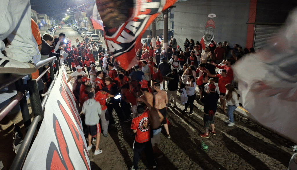 Torcida fez muita festa na Baixada