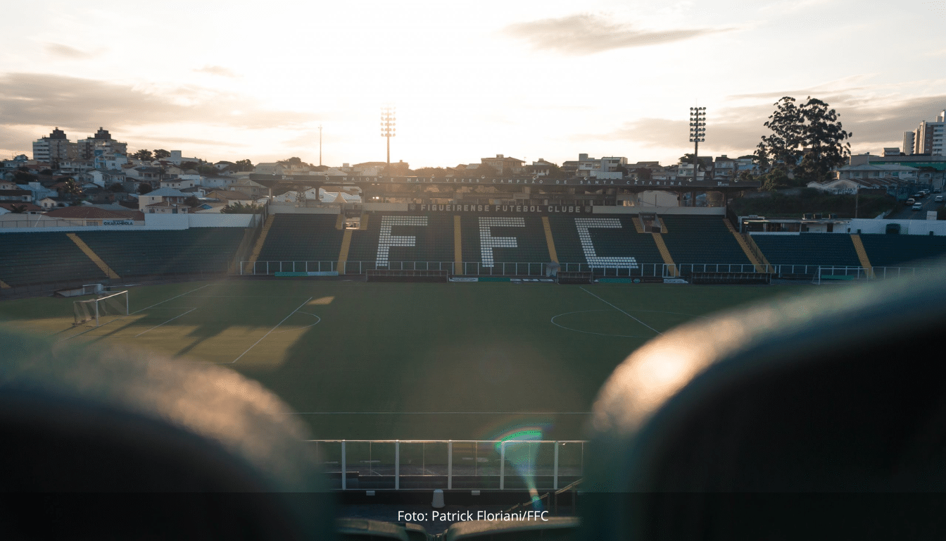 Torcida Organizada do Figueirense cria abaixo-assinado exigindo destituição da diretoria da SAF