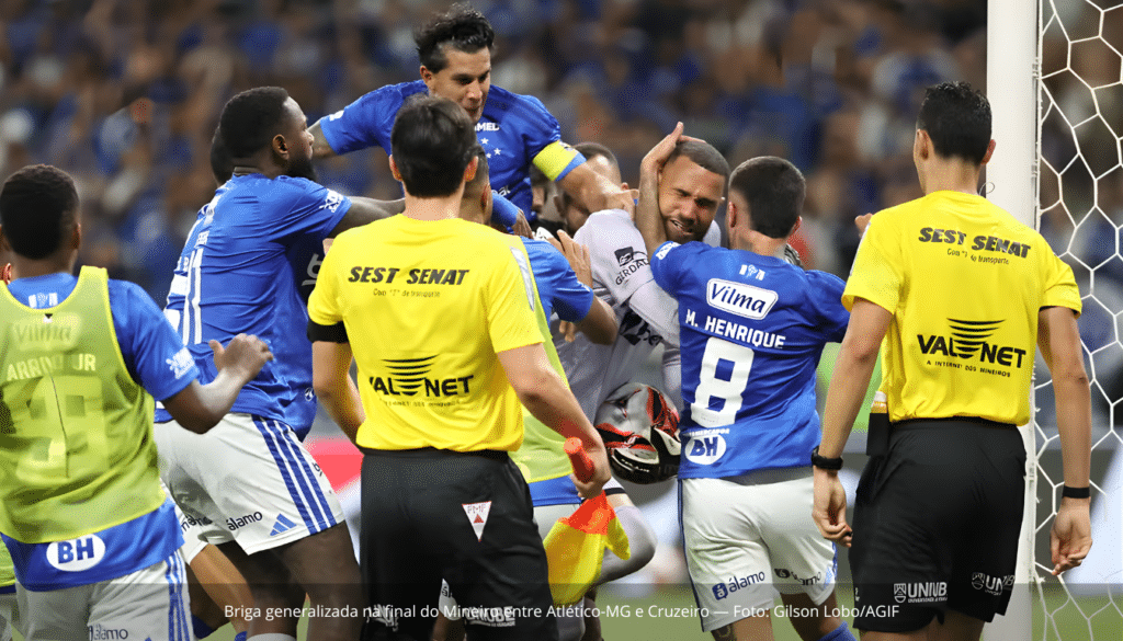 23 expulsões em Cruzeiro e Atlético