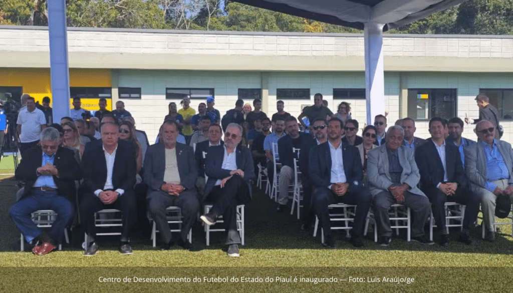Centro de Desenvolvimento do Futebol cerimônia de inauguração