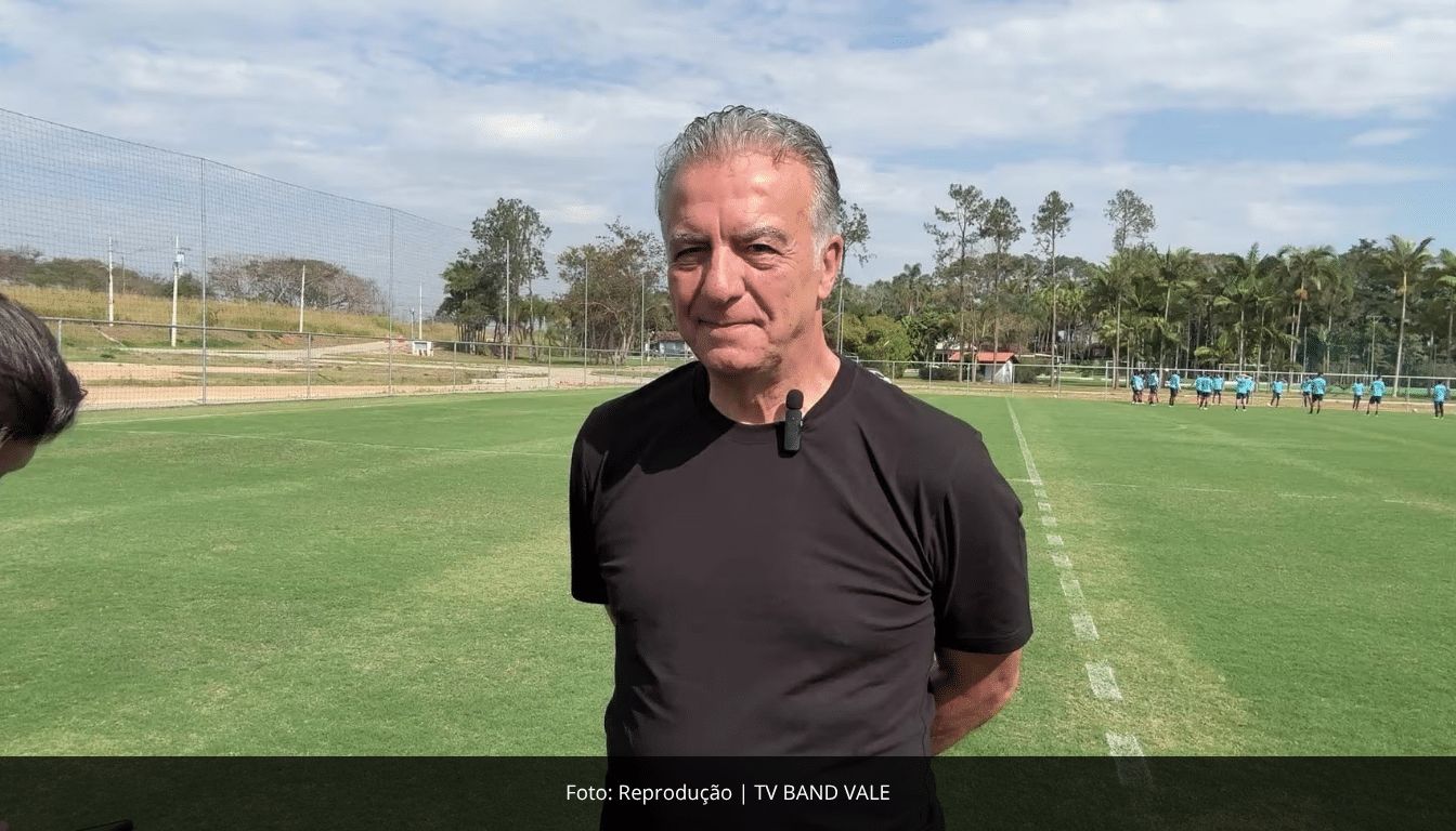 "Ou a gente sobe, ou a gente afunda", diz Oscar Constantino sobre o São José