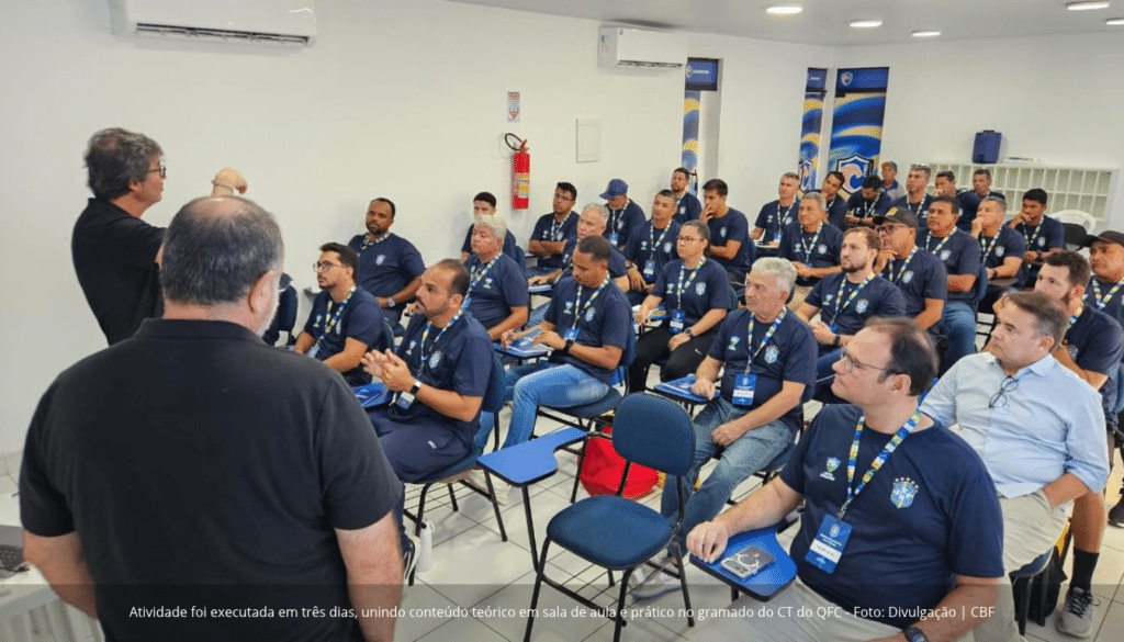 Atividade foi executada em três dias, unindo conteúdo teórico em sala de aula e prático no gramado do CT do QFC