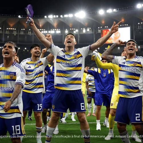 Boca Juniors entra em campo no Maracanã com patrocínio de casa de apostas e reacende o impasse sobre a lei brasileira