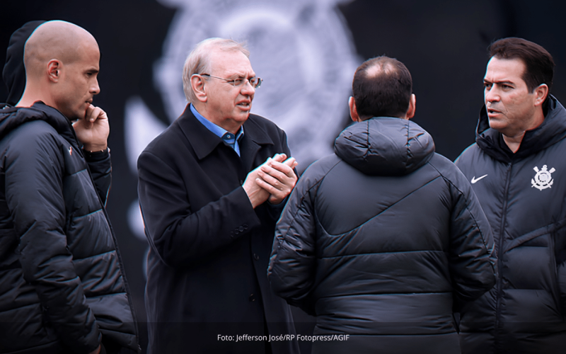 Corinthians soma dois meses de atraso no pagamento de direitos de imagem ao elenco