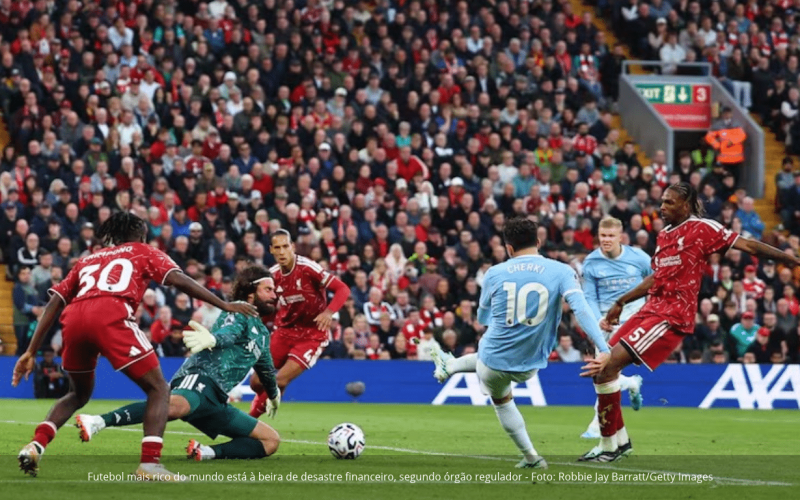 Regulador independente do futebol inglês aponta prejuízos generalizados e alerta para risco de crise financeira na Premier League