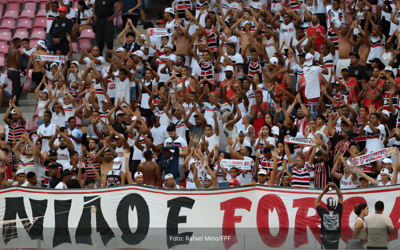 Santa Cruz aposta na torcida para quitar salários atrasados em meio a transição da SAF