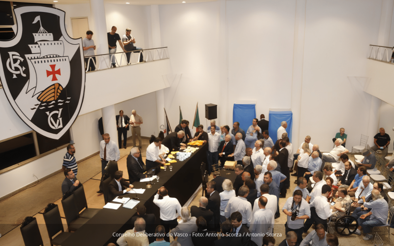 Vasco convoca Conselho Deliberativo para votar reforma estatutária e venda da Nova SAF para a Almirante