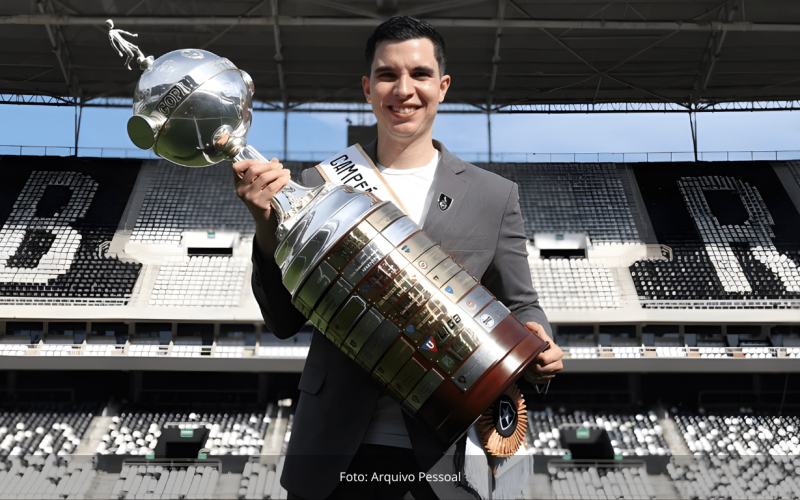 Vice-presidente executivo da SAF, Jonas Marmello anuncia saída do Botafogo após quatro anos
